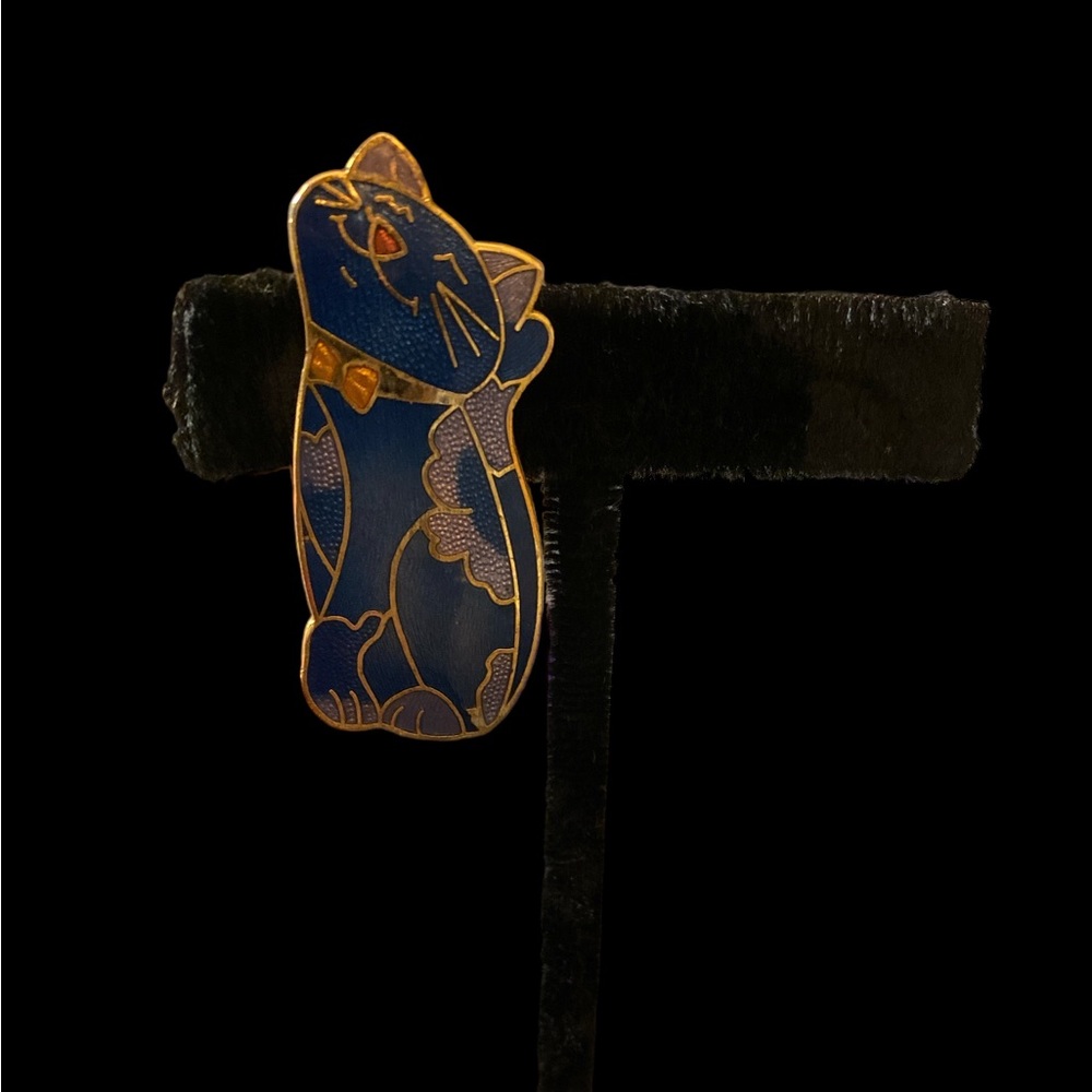 Vintage cloisonné cat brooch